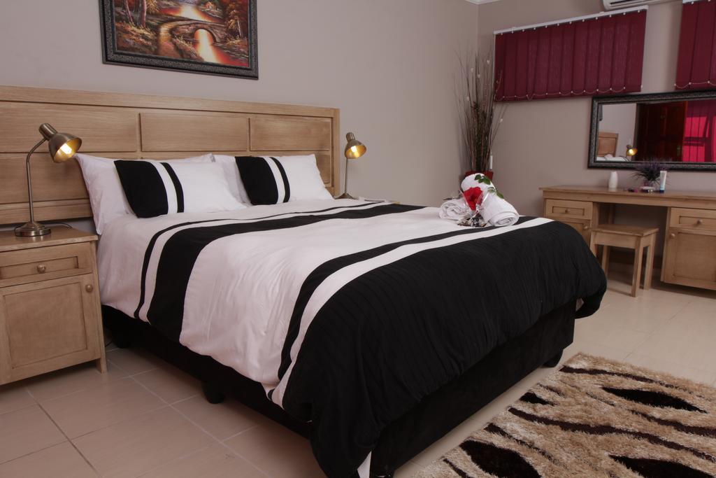 Casa Bianca Guest Lodge 하트비스푸르트 객실 사진